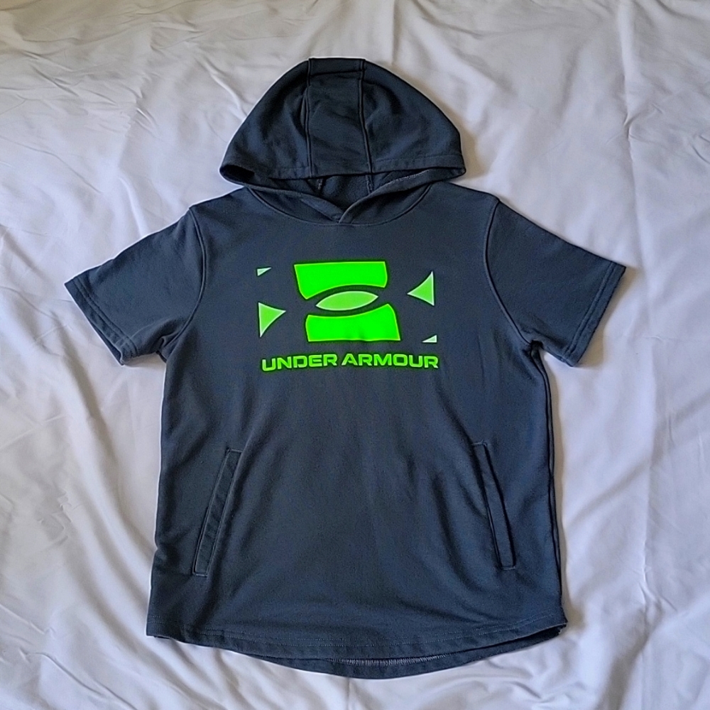 Under Armour Hoodie Youth size L